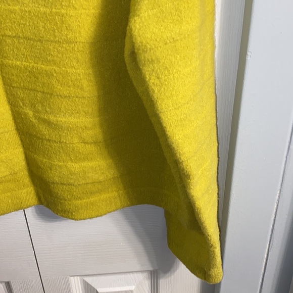Vince Yellow Wool Sweater - Picture 3 of 6